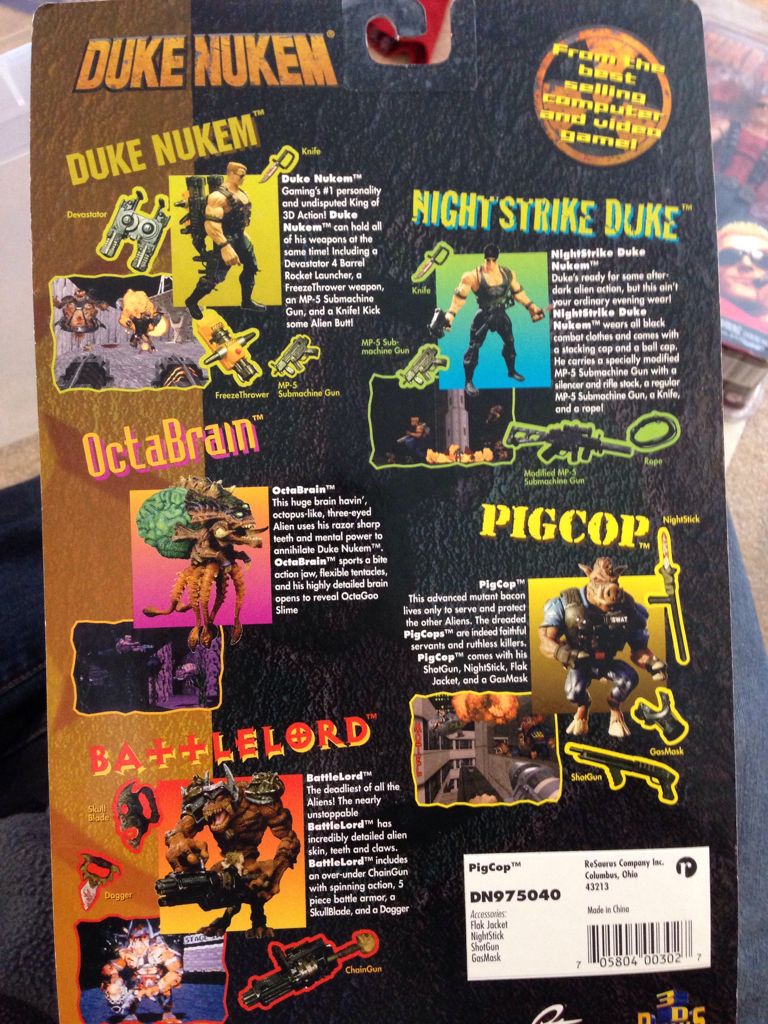Duke Nukem - Pigcop - Resaurus (Duke Nukem) action figure collectible [Barcode 705804003027] - Main Image 2