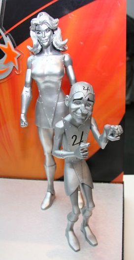 Platinum / Tin - Mattel (DC Universe) action figure collectible [Barcode 746775085407] - Main Image 2