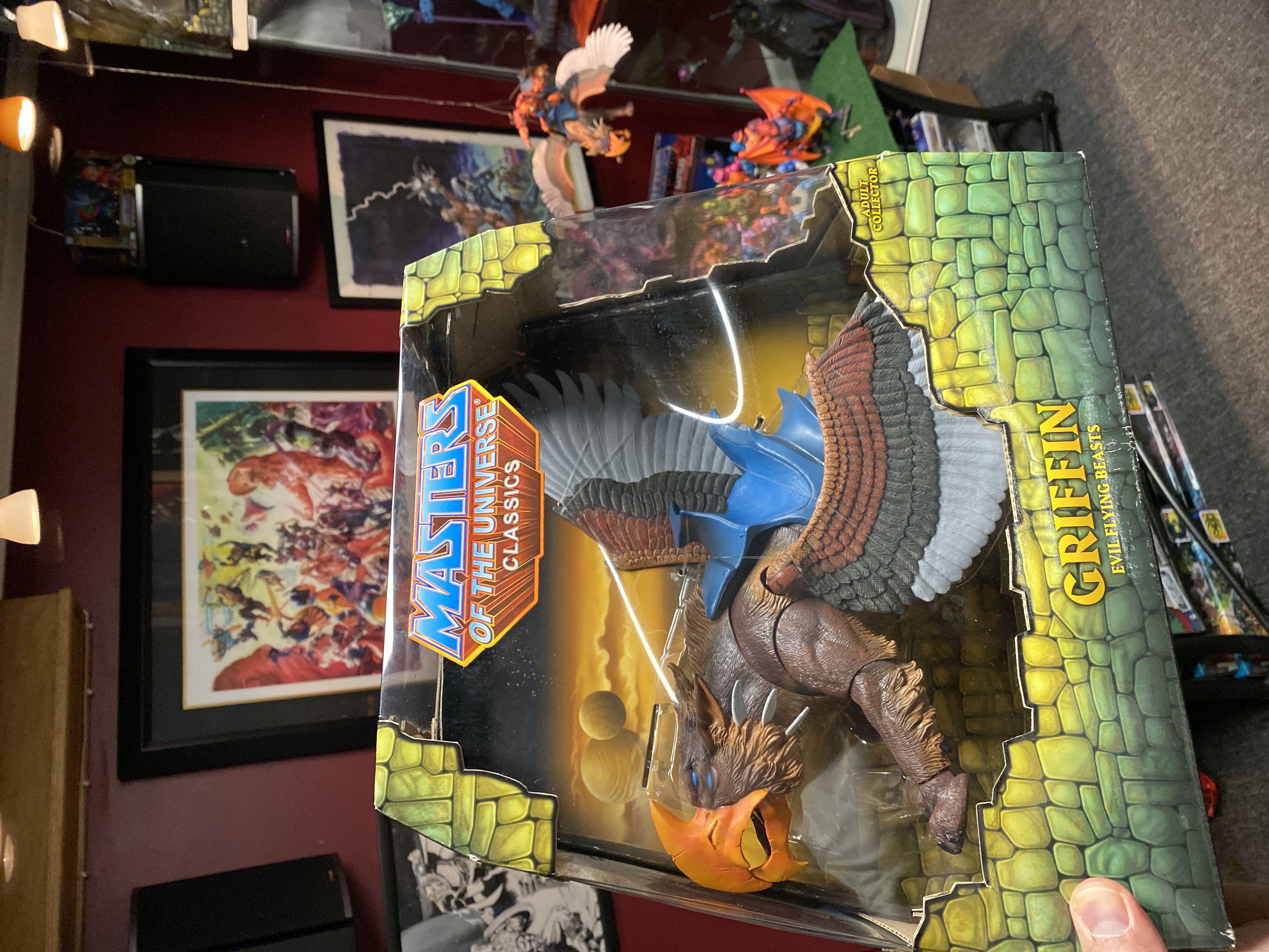 Griffin - Mattel (Masters Of The Universe Classics) action figure collectible [Barcode 746775086152] - Main Image 3