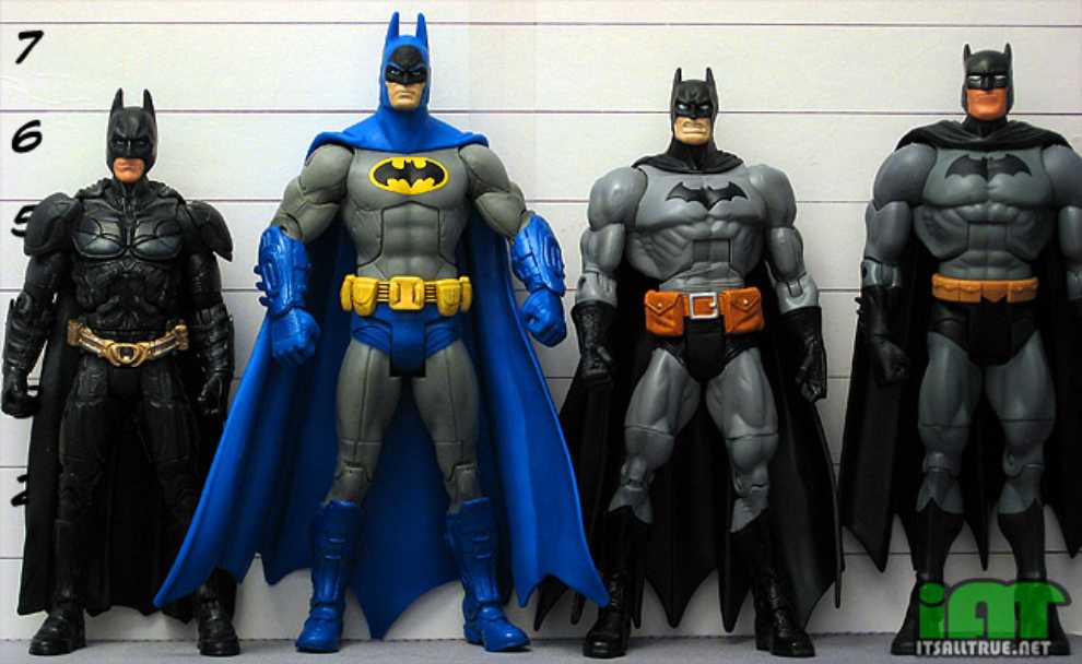 Batman Arkham City Batsuit - Mattel (Batman Arkham City Legacy Edition) action figure collectible [Barcode 746775132088] - Main Image 4