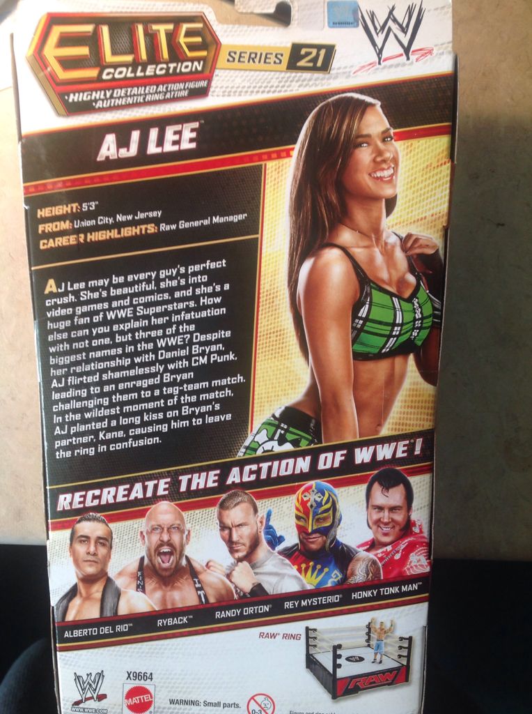 AJ Lee - Mattel (WWE Elite Collection) action figure collectible [Barcode 746775181789] - Main Image 2