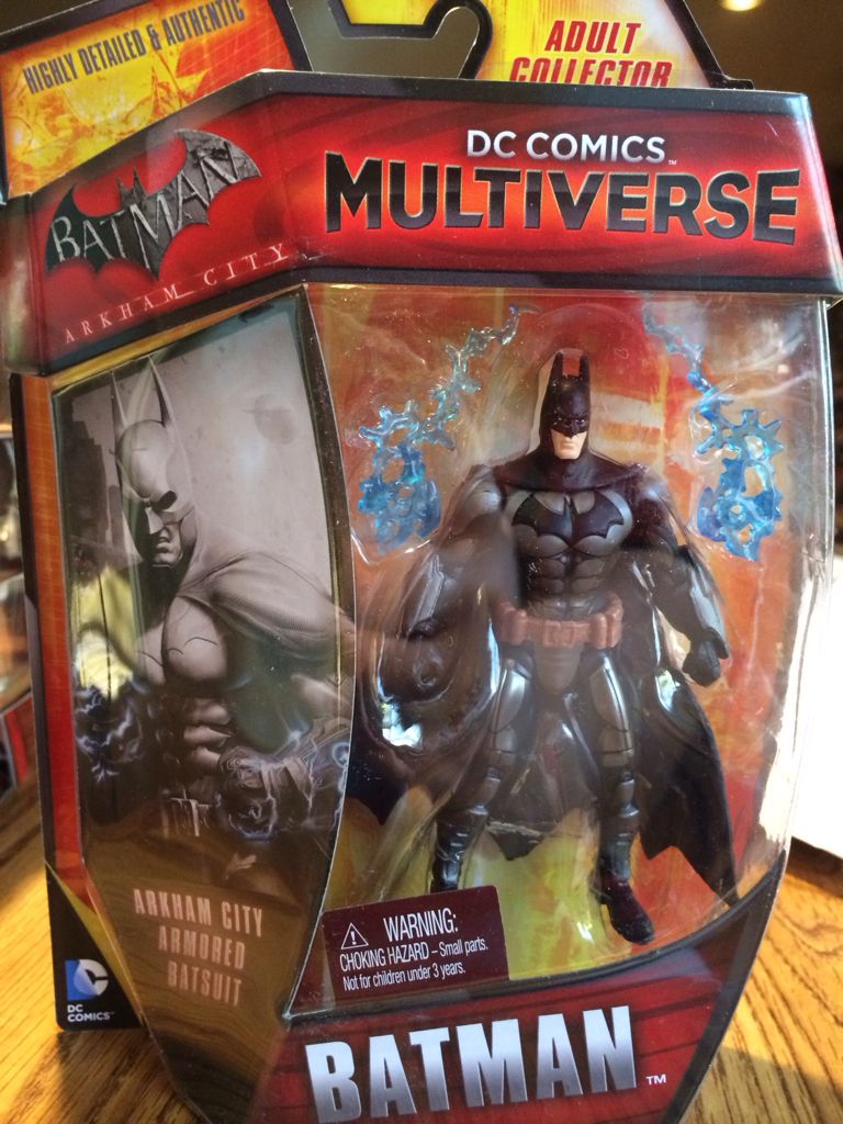 Arkham City Armored Batsuit Batman - Mattel (DC Multiverse) action figure collectible [Barcode 746775336370] - Main Image 1