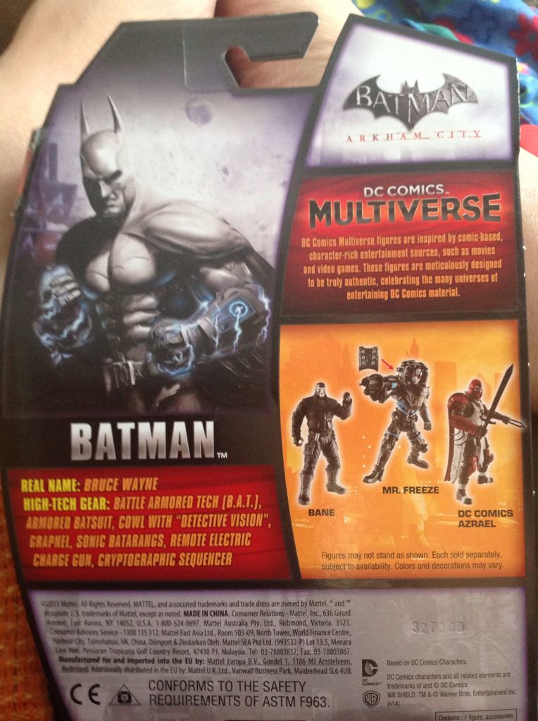 Arkham City Armored Batsuit Batman - Mattel (DC Multiverse) action figure collectible [Barcode 746775336370] - Main Image 2