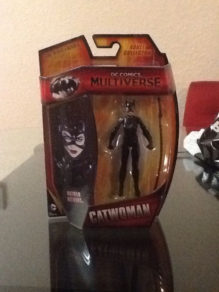 Catwoman - Mattel (DC Comics - Multiverse) action figure collectible [Barcode 746775336400] - Main Image 2