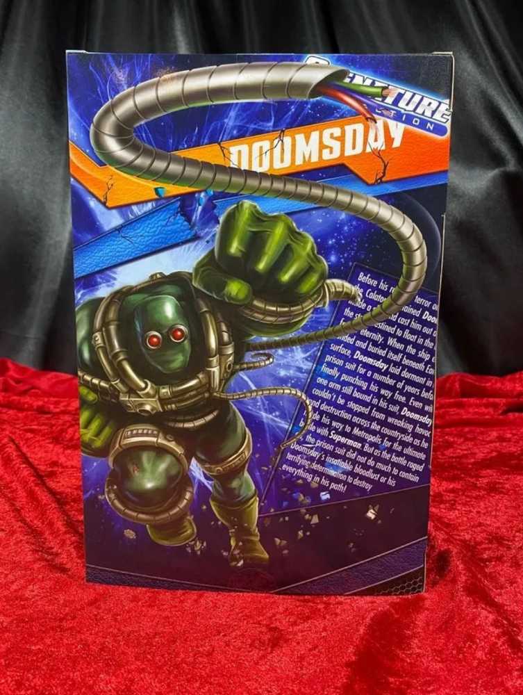 DC UNIVERSE CLASSICS DOOMSDAY SIGNATURE COLLECTION DEATH OF SUPERMAN SDCC 2014 - Mattel (DC Universe) action figure collectible [Barcode 746775338787] - Main Image 4