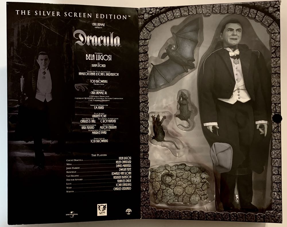 Monsters Dracula - Bela Lugosi - Silver Screen - Sideshow Toy action figure collectible [Barcode 747720201804] - Main Image 3