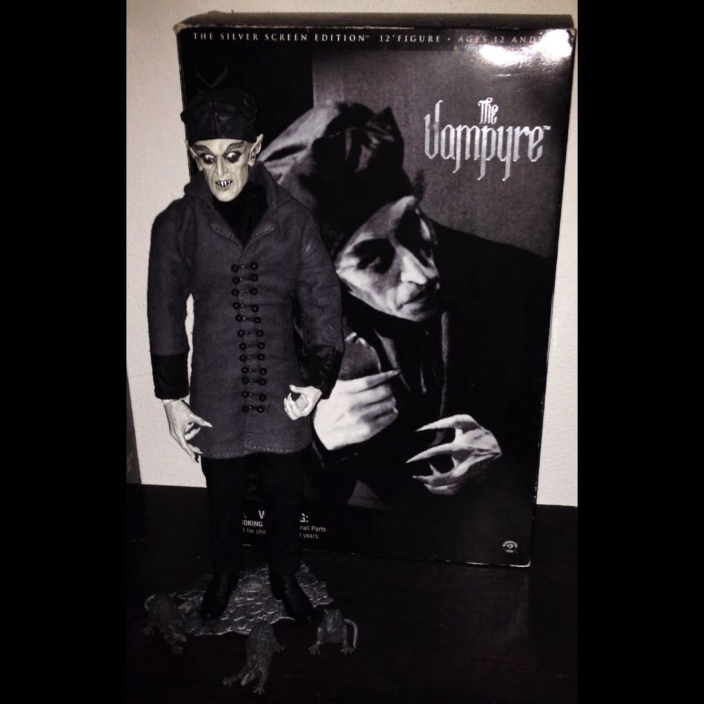 Sideshow Nosferatu The Vampyre - Sideshow Collectibles (Universal Monsters) action figure collectible [Barcode 747720203136] - Main Image 2