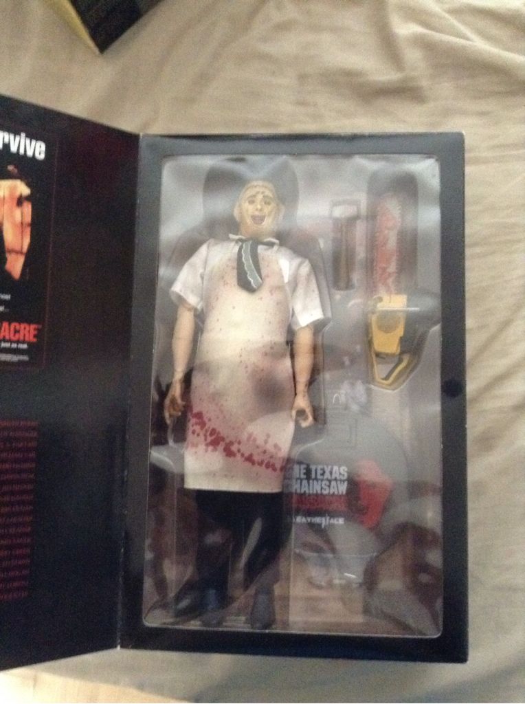 The Texas Chain Saw Massacre - Sideshow Collectibles action figure collectible [Barcode 747720205208] - Main Image 2