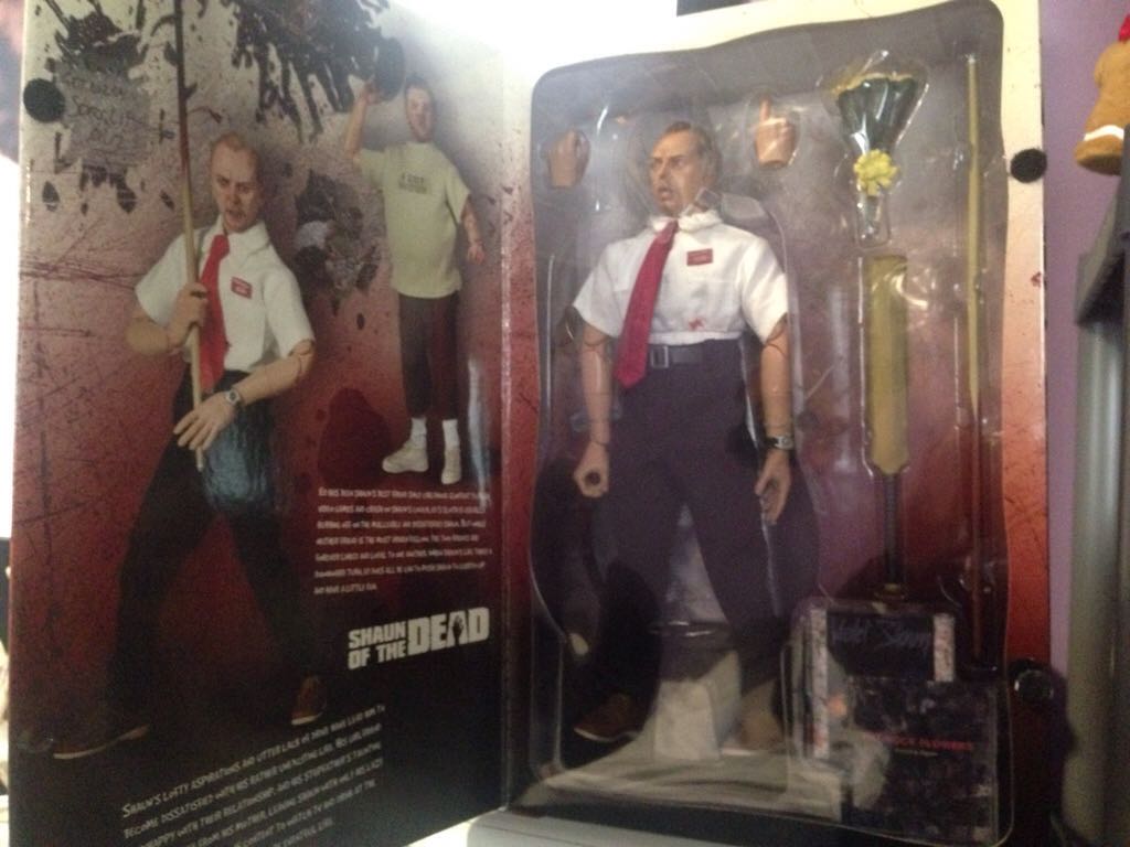 Shaun Of The Dead (Shaun) - Sideshow Collectibles (1/6 Collectables) action figure collectible [Barcode 747720210752] - Main Image 1