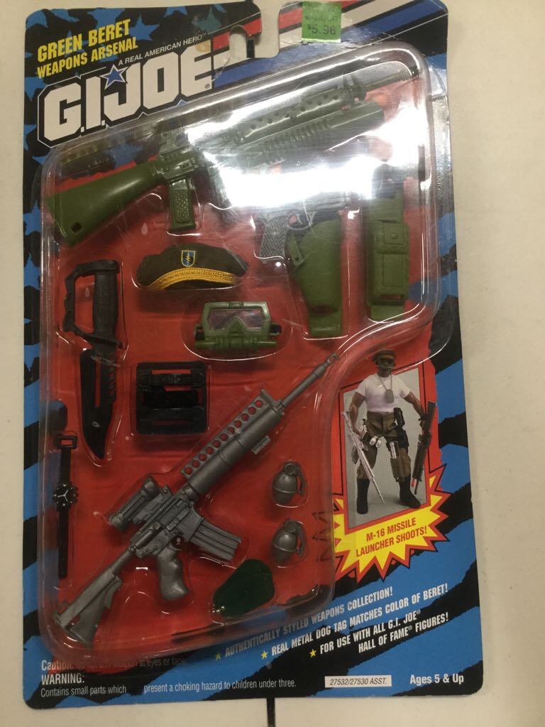 G.I. Joe Hall Of Fame: Green Beret Weapons Arsenal - Kid Dimension (G.I. Joe Hall Of Fame) action figure collectible [Barcode 754272275320] - Main Image 2