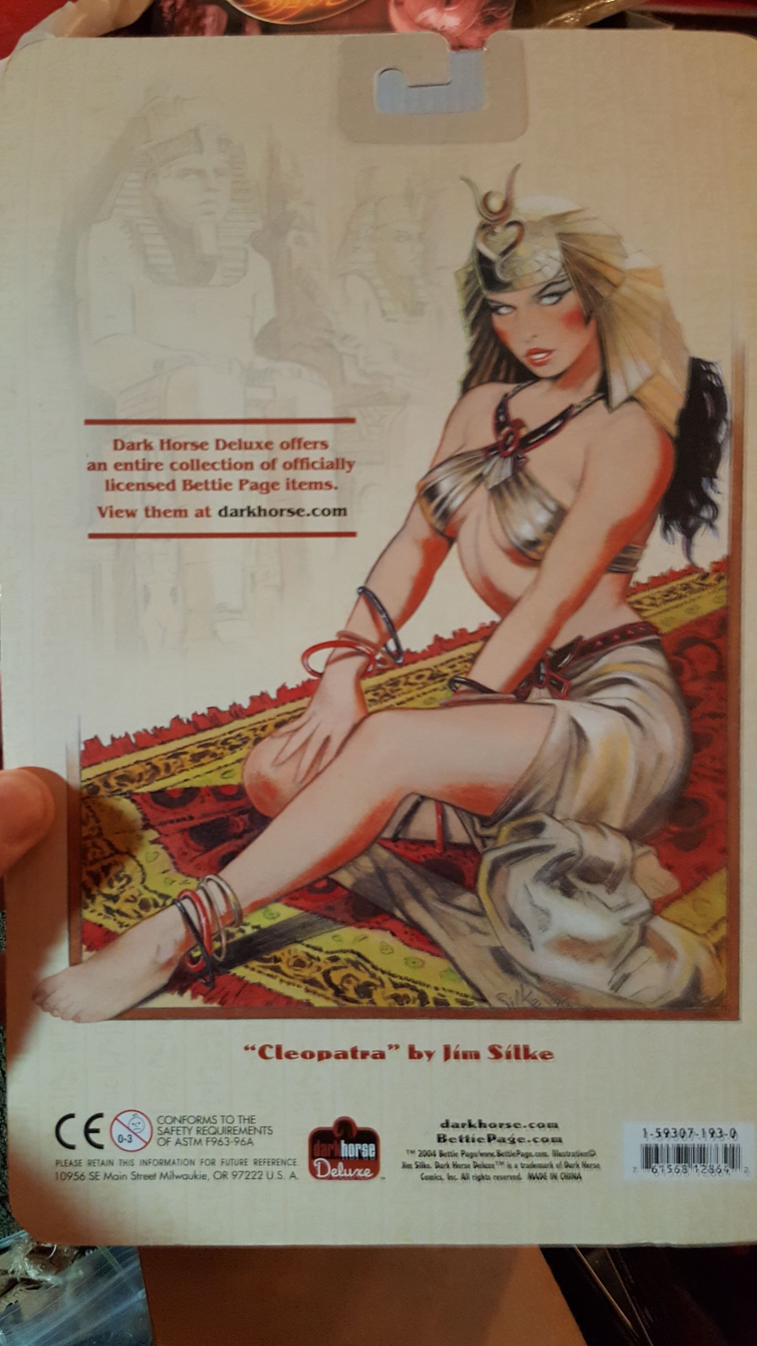 Bettie page cleopatra  action figure collectible [Barcode 76151286] - Main Image 2