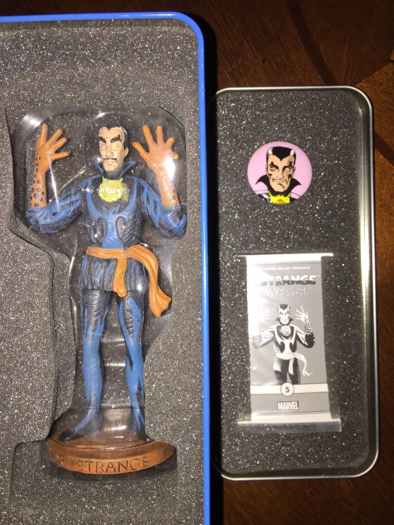 Dr. Strange Master Of The Mystic Arts - Yoe! Studio (Classic Marvel Character Series) action figure collectible [Barcode 761568188288] - Main Image 2