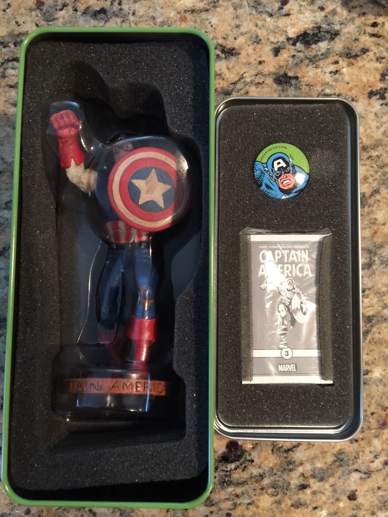 Captain America - Yoe! Studio (Classic Marvel Character Series 2) action figure collectible [Barcode 761568205572] - Main Image 2