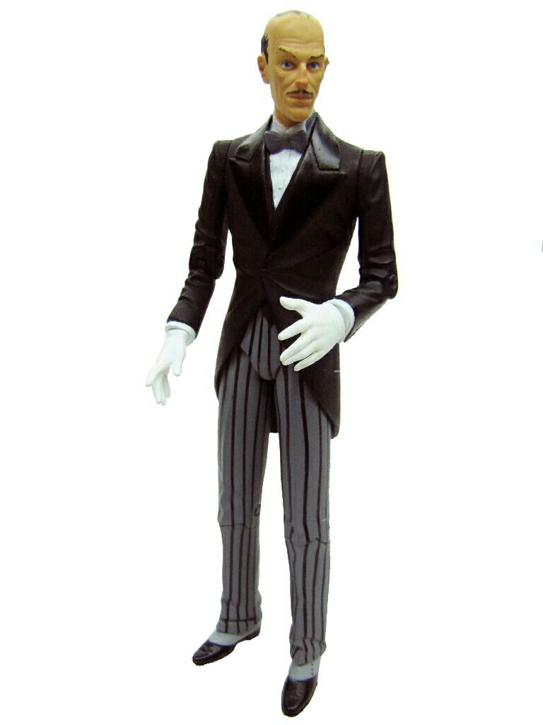 Batman Hush: Alfred - DC Direct (Batman) action figure collectible [Barcode 761941246970] - Main Image 2