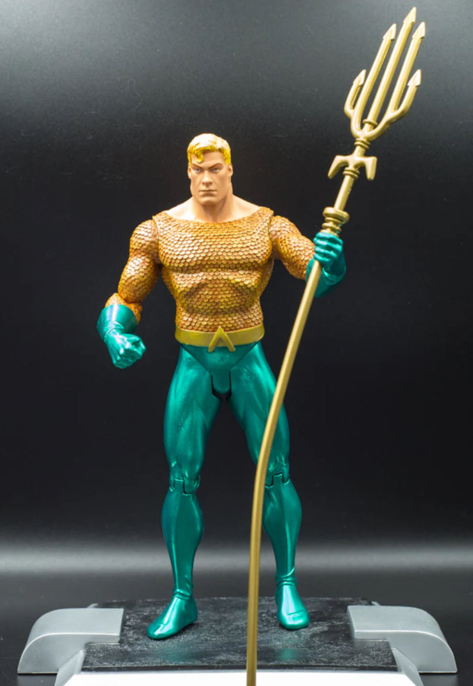 Aquaman - DC Direct (DC Direct - JUSTICE League - Alex Ross) action figure collectible [Barcode 761941248653] - Main Image 3
