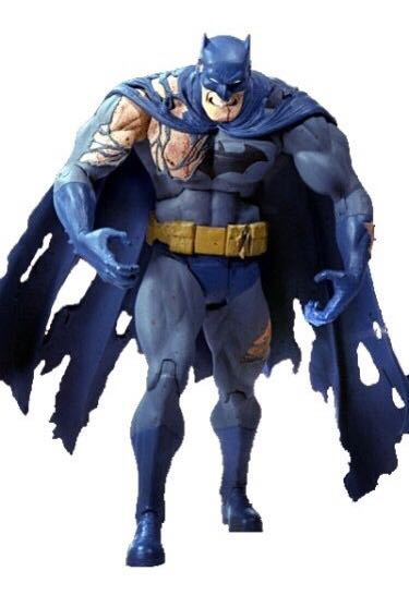 Batman DC Infinite Crisis Battle-Damaged Batman - DC Direct (DC Direct - Batman Various Lines) action figure collectible [Barcode 761941259390] - Main Image 4