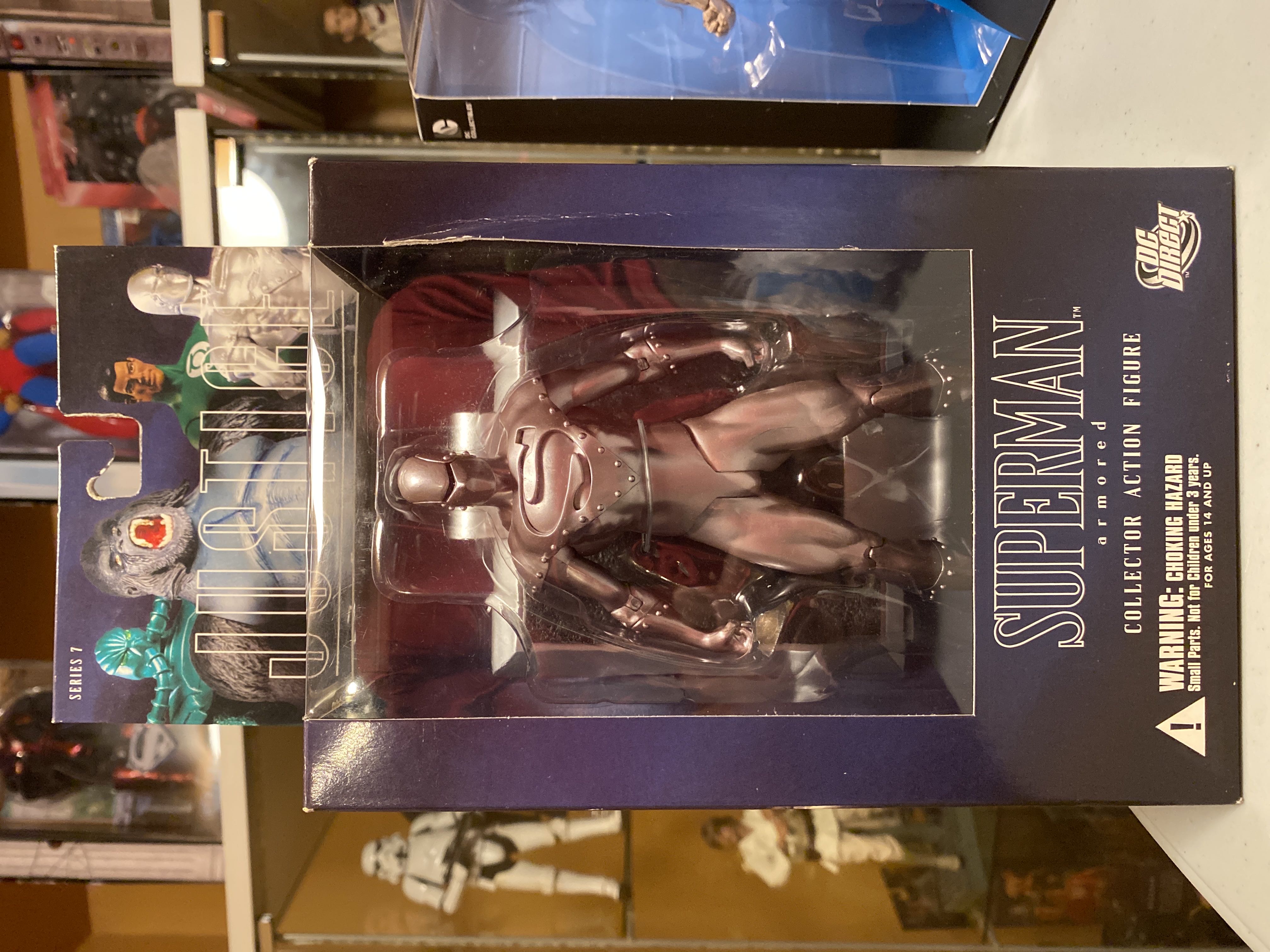 Superman [Armored] - DC Direct (Justice League - Alex Ross) action figure collectible [Barcode 761941265582] - Main Image 3