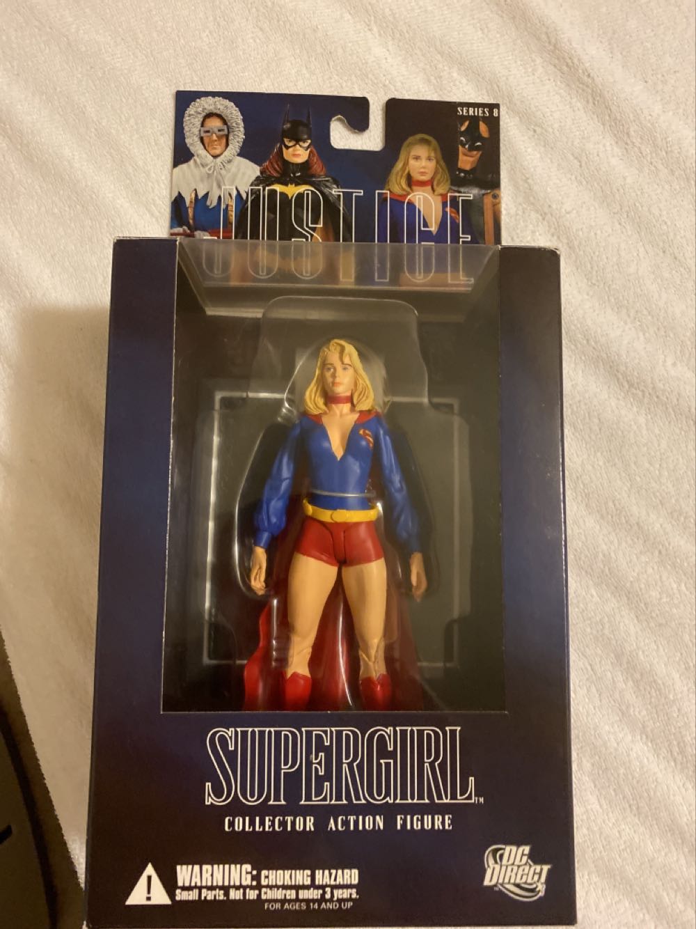 Ross: Supergirl - DC Direct (DC Direct Justice League Alex Ross) action figure collectible [Barcode 761941272092] - Main Image 3