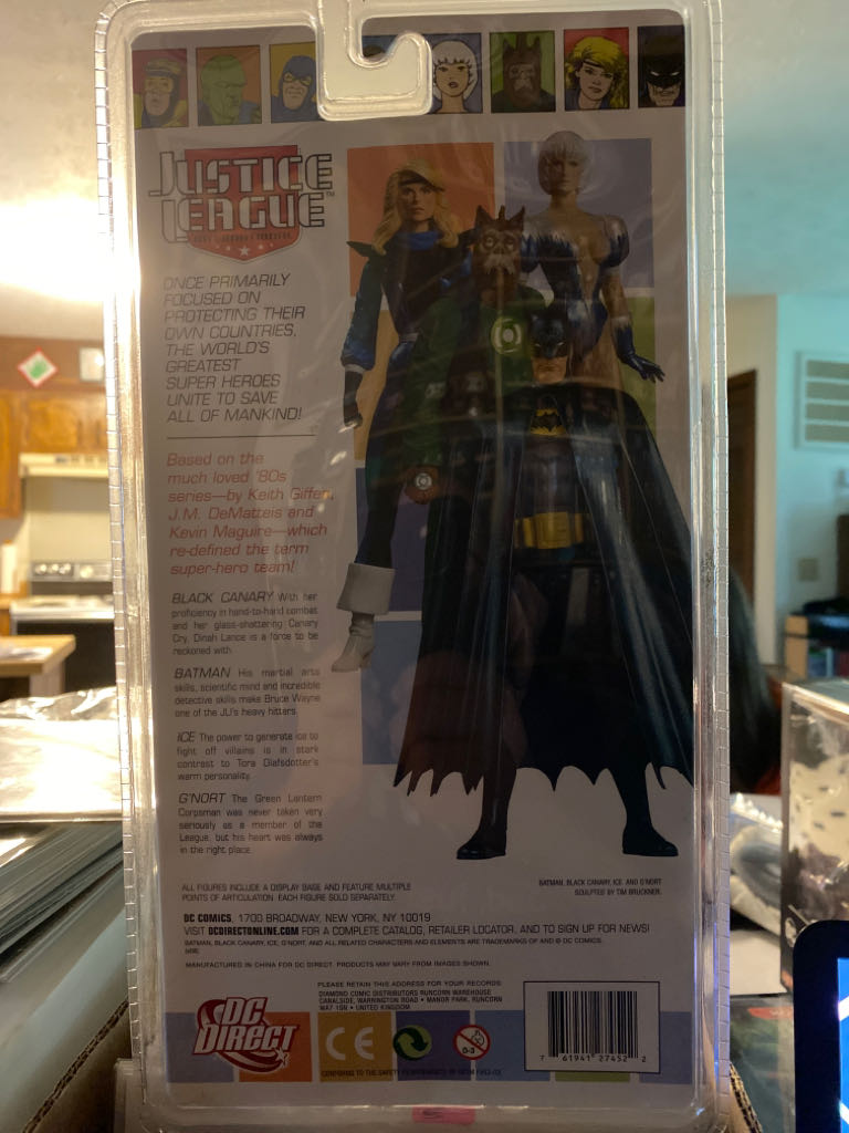 Batman•DC Direct•JLI - DC Direct (Justice League International) action figure collectible [Barcode 761941274522] - Main Image 2