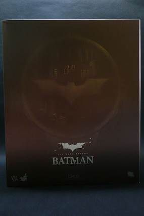 Batman  - Hot Toys (The Dark Knight) action figure collectible [Barcode 761941290997] - Main Image 2