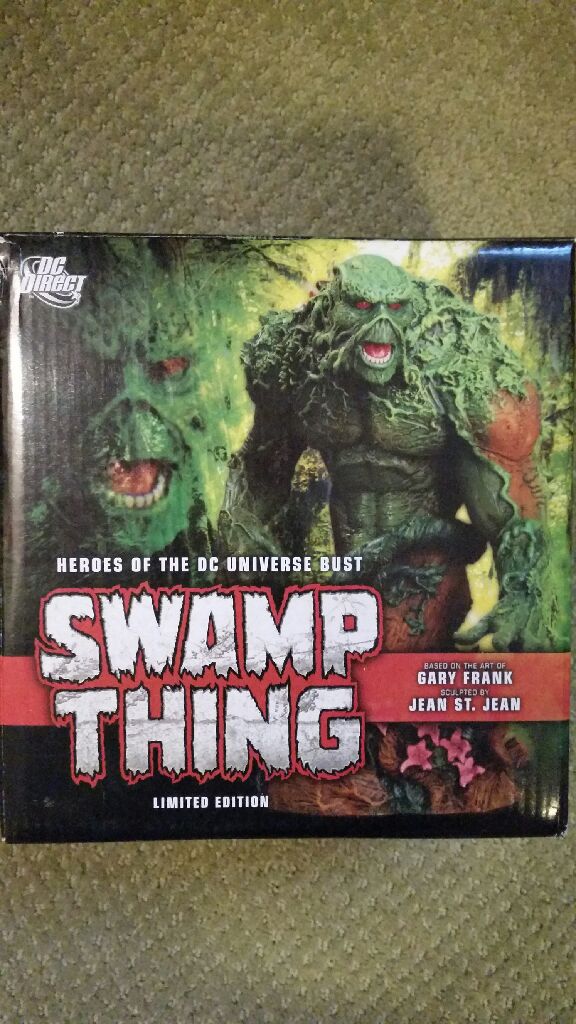 Swamp Thing Bust - DC Direct (Heroes Of The DC Universe) action figure collectible [Barcode 761941305363] - Main Image 2