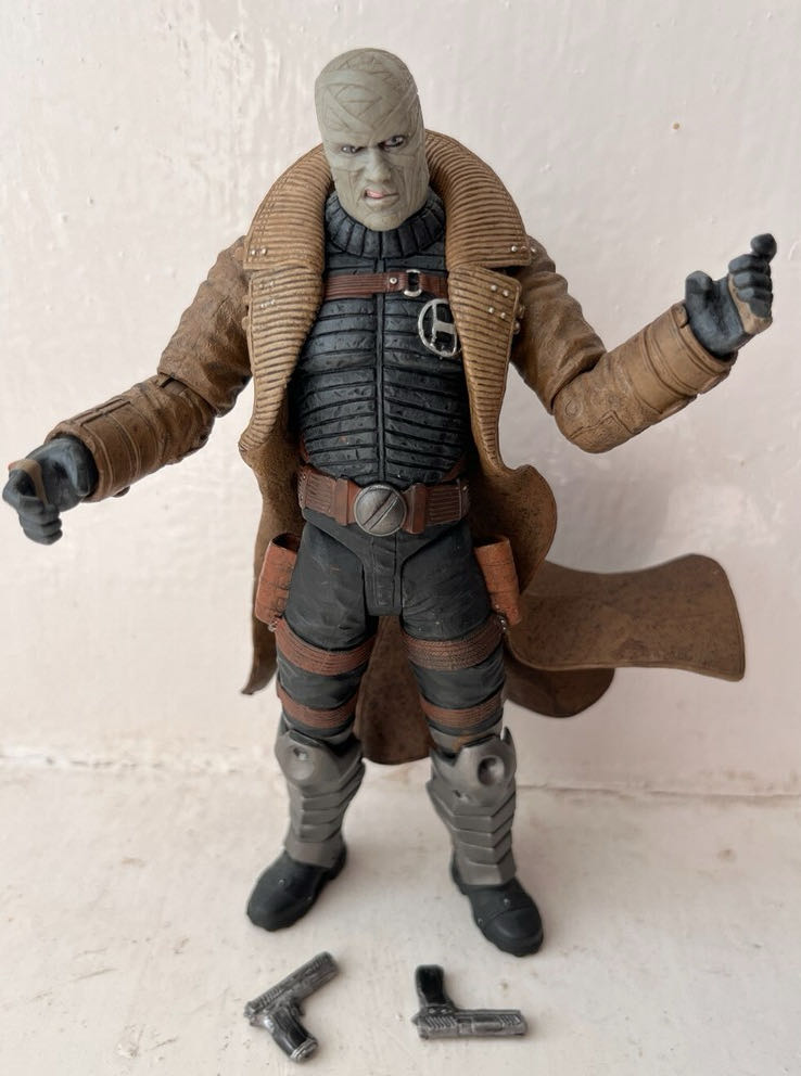 Hush - DC Collectibles (Batman Arkham City) action figure collectible [Barcode 761941308227] - Main Image 4