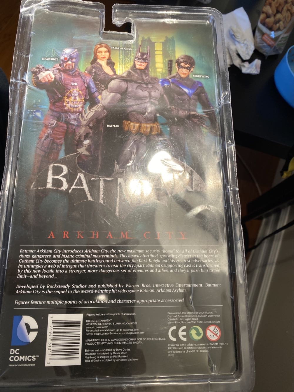 Deadshot - DC Collectibles (DC (Batman - Arkham)) action figure collectible [Barcode 761941313153] - Main Image 3