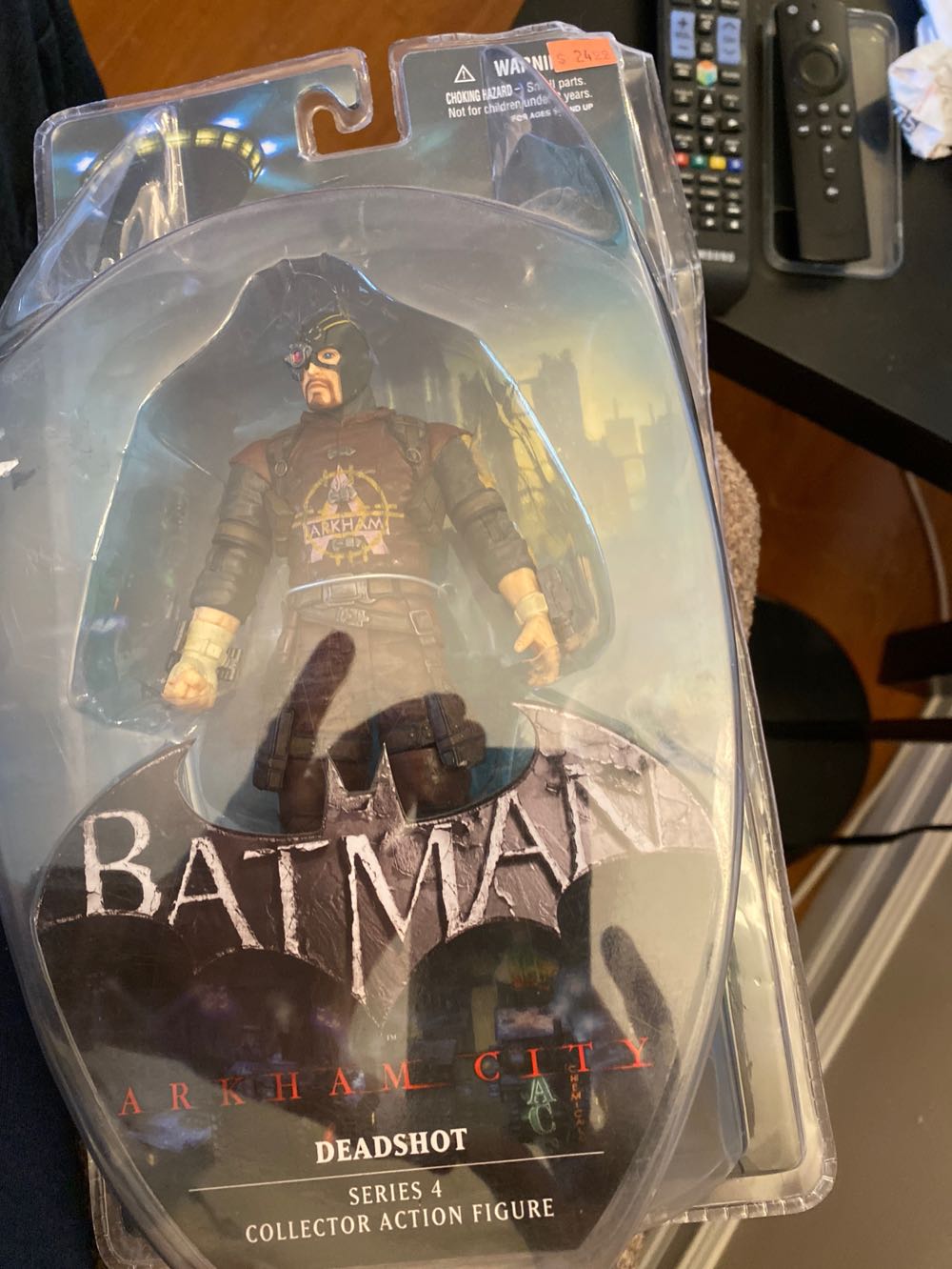 Deadshot - DC Collectibles (DC (Batman - Arkham)) action figure collectible [Barcode 761941313153] - Main Image 4