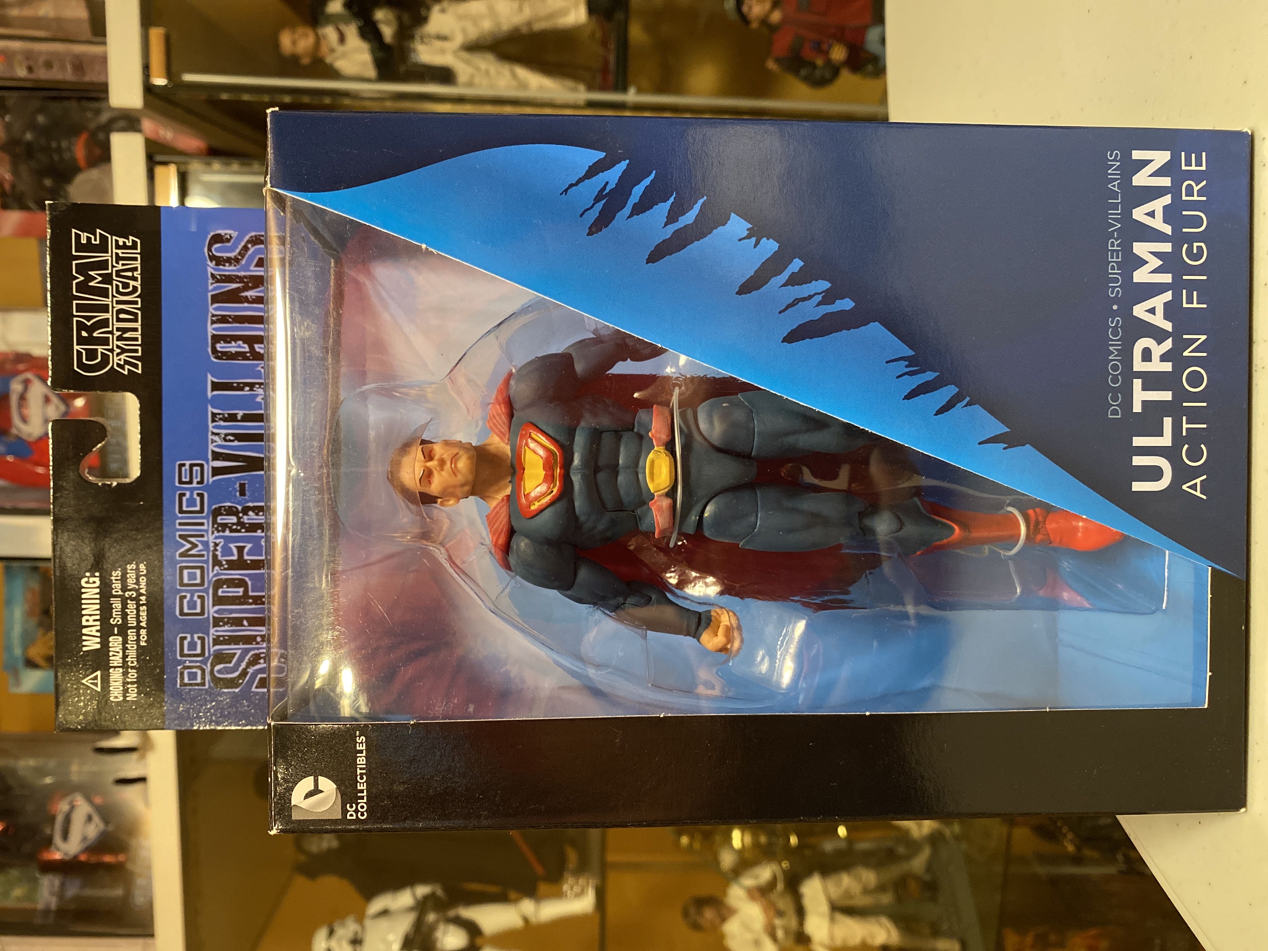 Ultraman - DC Collectibles (The New 52: Justice League) action figure collectible [Barcode 761941319155] - Main Image 3