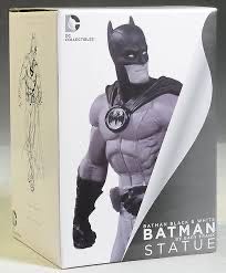 Batman Black & White Statue By Gary Frank - DC Collectibles (Batman Black & White) action figure collectible [Barcode 761941319360] - Main Image 2