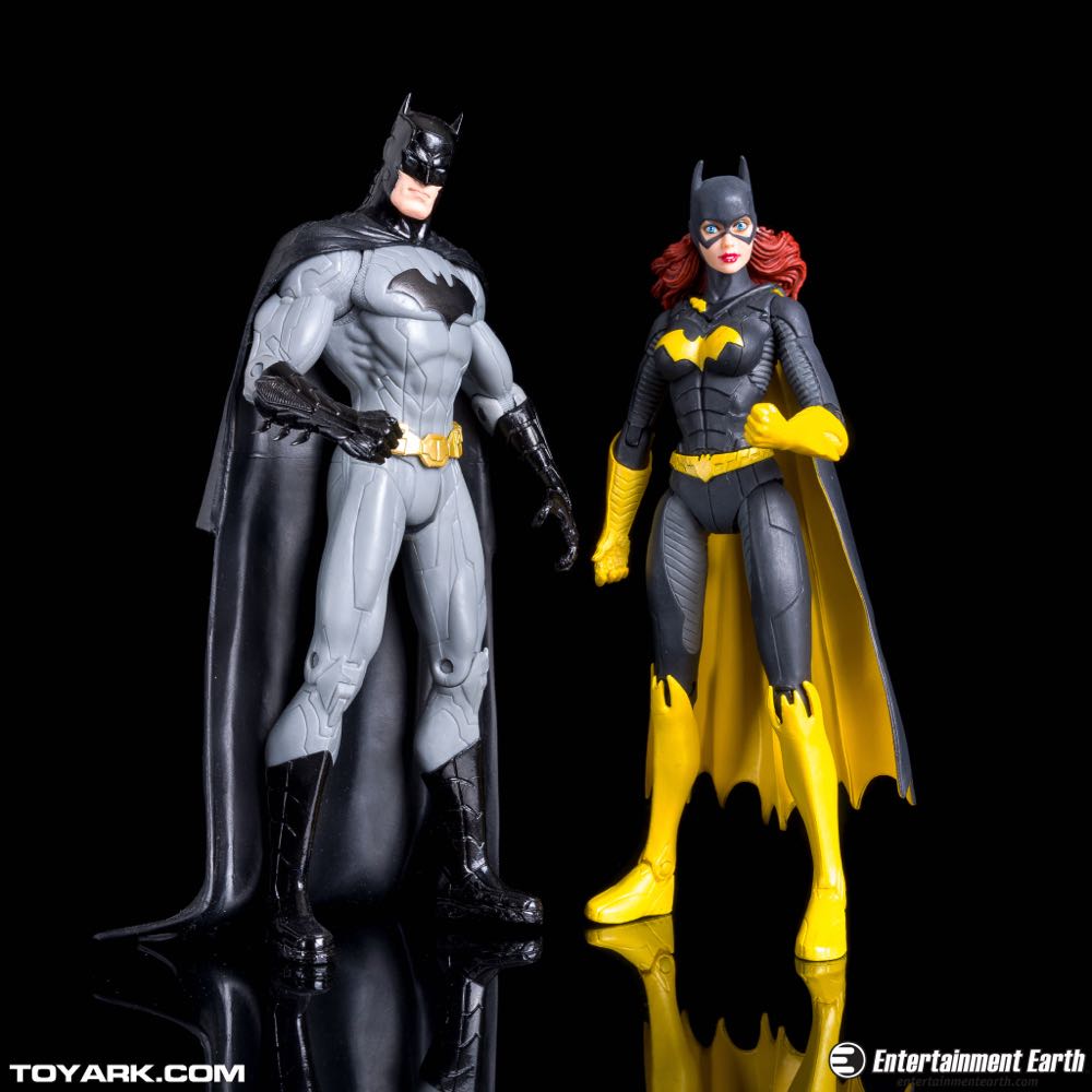 Batgirl - DC Collectibles (DC Comics - Essentials) action figure collectible [Barcode 761941320243] - Main Image 4