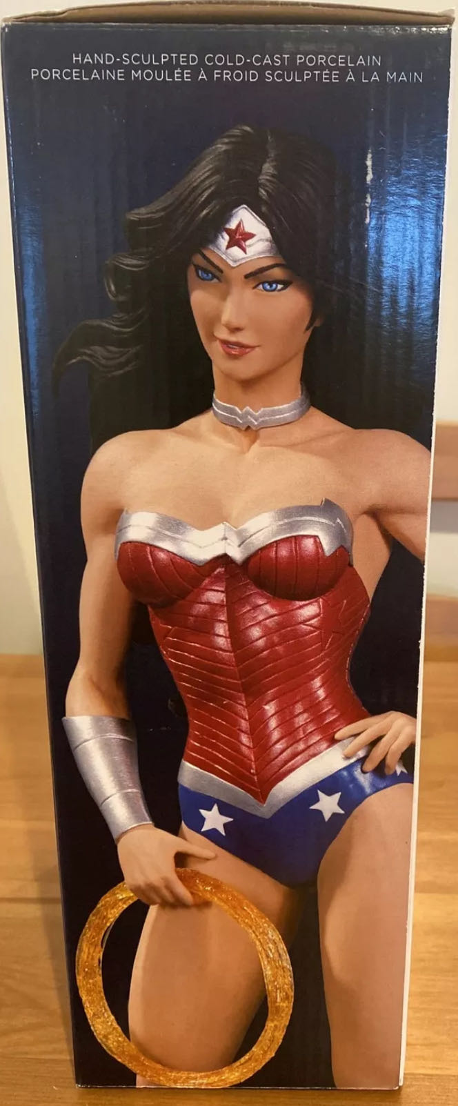 Wonder Woman Cover Girl  action figure collectible [Barcode 761941327235] - Main Image 3
