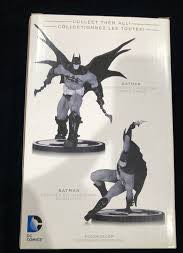 Batman B&W Batgirl - DC Collectibles (DC Statue) action figure collectible [Barcode 761941331638] - Main Image 3