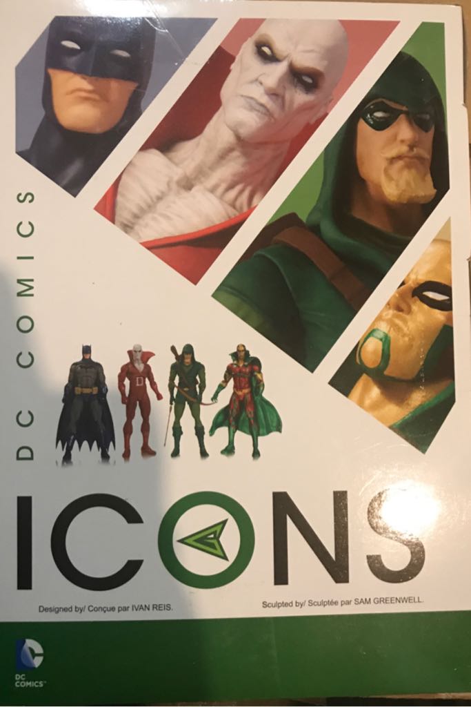 Green Arrow - DC Collectibles (DC Icons) action figure collectible [Barcode 761941333465] - Main Image 2