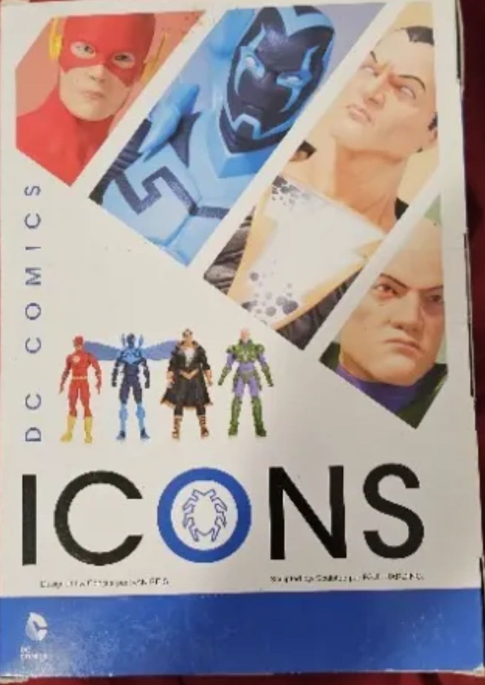 Blue Beetle - DC Collectibles (DC Comics Icons) action figure collectible [Barcode 761941333496] - Main Image 4