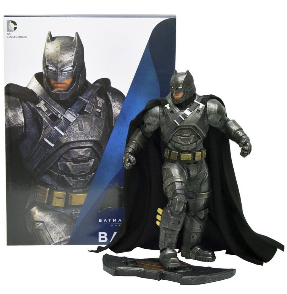 Batman (Armored), BvS: Dawn of Justice - DC Collectibles (Batman vs. Superman: Dawn of Justice) action figure collectible [Barcode 761941335896] - Main Image 3