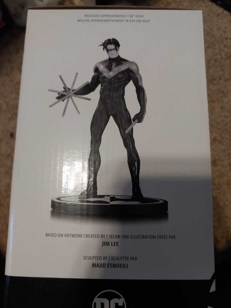 Nightwing - DC Collectiblies (Batman Hush) action figure collectible [Barcode 761941345680] - Main Image 4