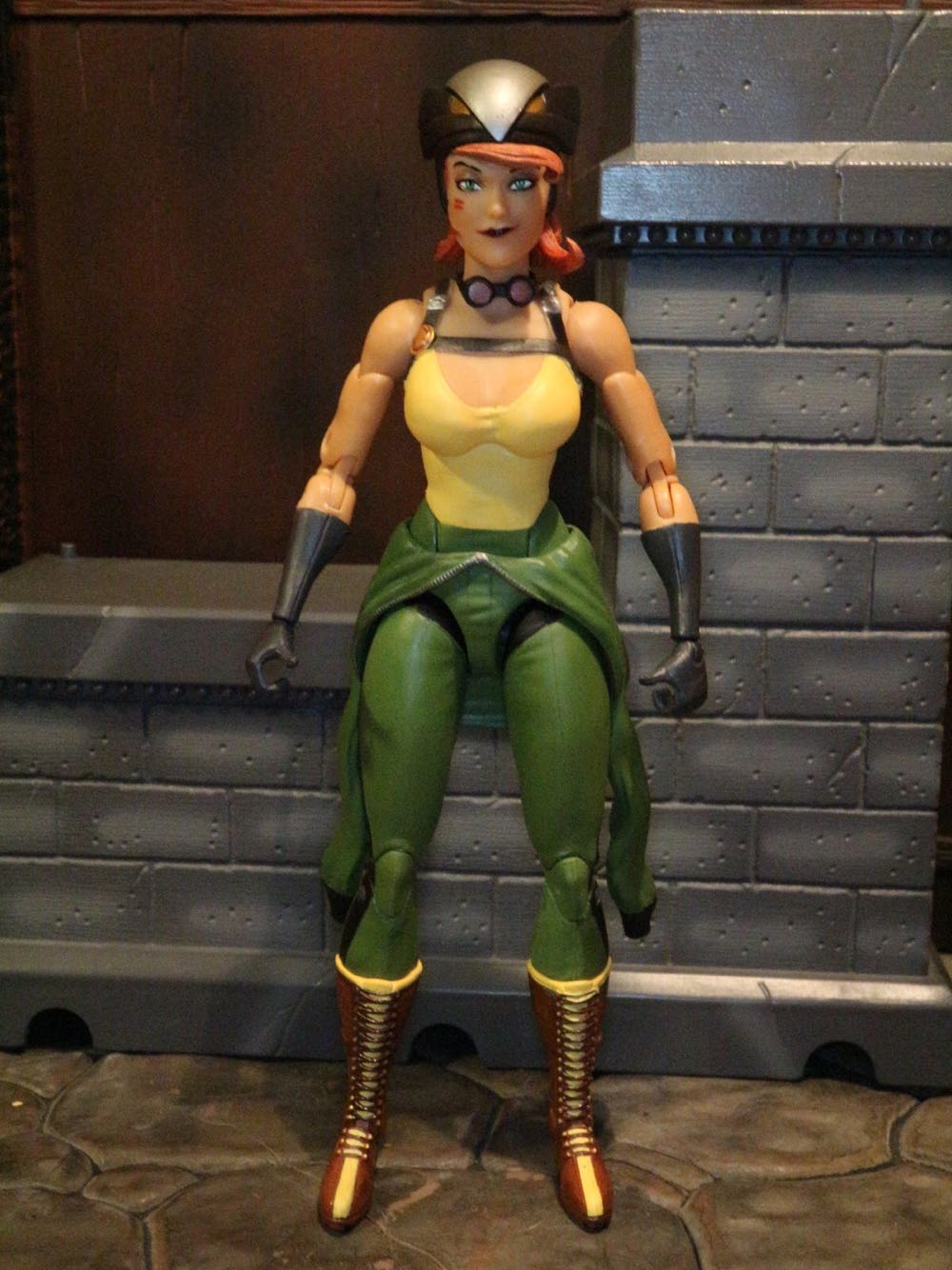 DC Bombshells Hawkgirl - DC Collectibles (DC Collectibles Designer Series Ant Lucia) action figure collectible [Barcode 761941346168] - Main Image 2
