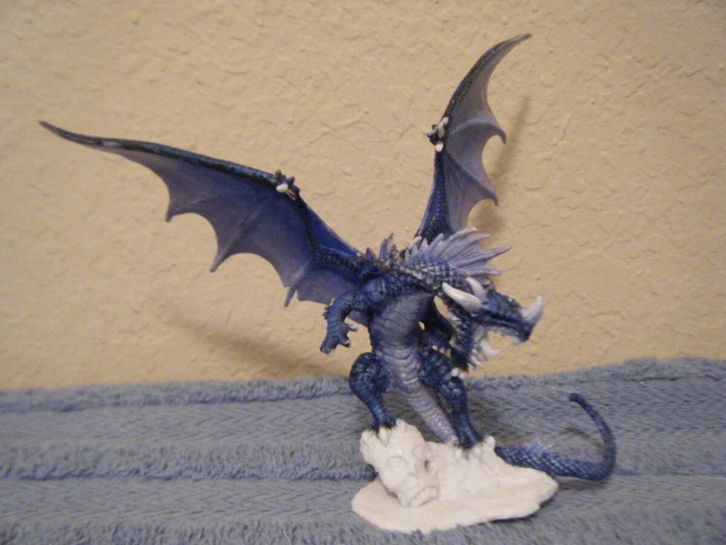 Dragon Hatching Blue - Reaper (Bones) action figure collectible [Barcode 762486772719] - Main Image 2