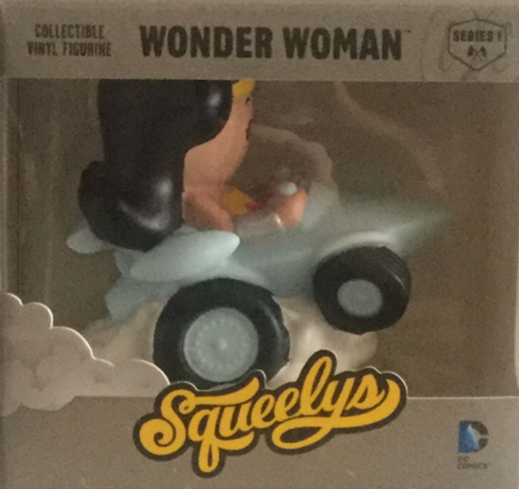WONDER WOMAN Vinyl Figurine - Hallmark (DC Comics - Super Heroes) action figure collectible [Barcode 763795127849] - Main Image 2