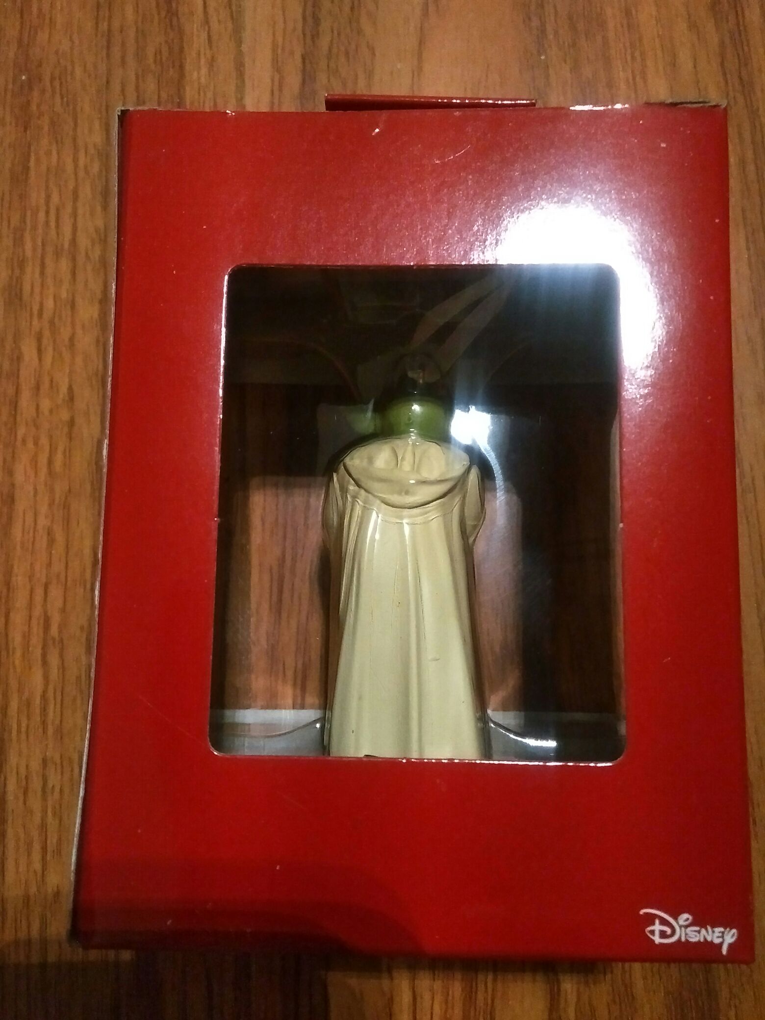Yoda - Hallmark Keepsake Ornaments (Hallmark Star Wars Ornament) action figure collectible [Barcode 763795309573] - Main Image 2