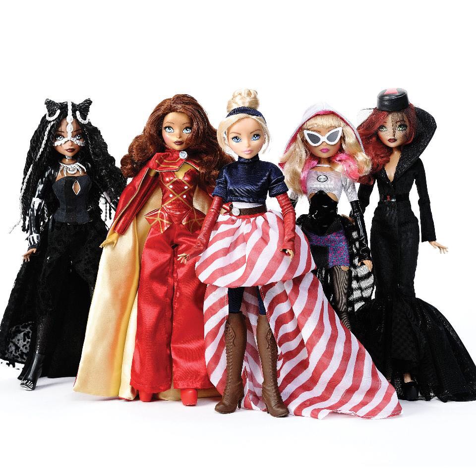 Marvel’s Black Panther Inspired Fan Girl - Madame Alexander Doll Company LLC (Madame Alexander Collection Fan Girl Marvel) action figure collectible [Barcode 764166063339] - Main Image 2