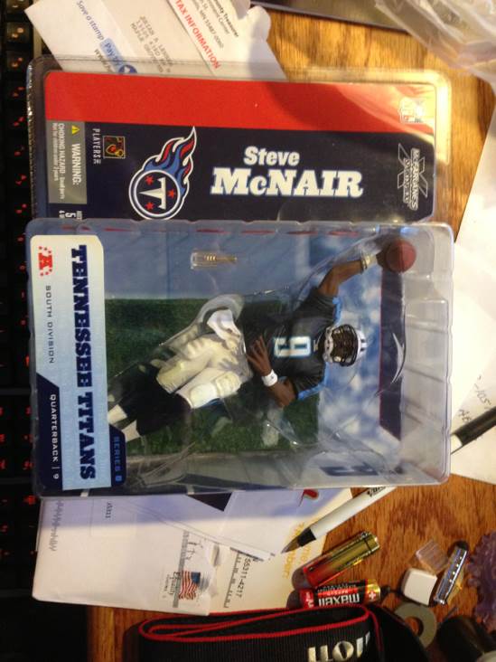 Steve McNair - McFarlane Toys (FOOTBALL) action figure collectible [Barcode 781926703786] - Main Image 2