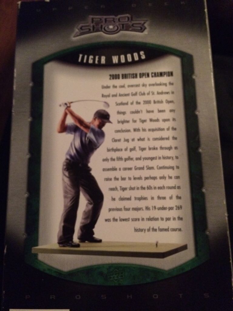 Tiger Woods  - Upper Deck (Pro Shots) action figure collectible [Barcode 782870650324] - Main Image 2