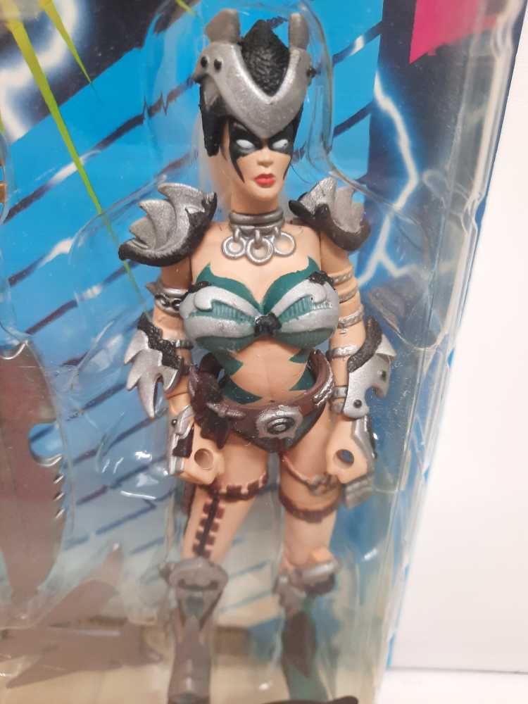 Spawn: Tiffany - McFalane Toys (The Adventures Of Spawn) (Spawn: 6”) action figure collectible [Barcode 787926101522] - Main Image 3