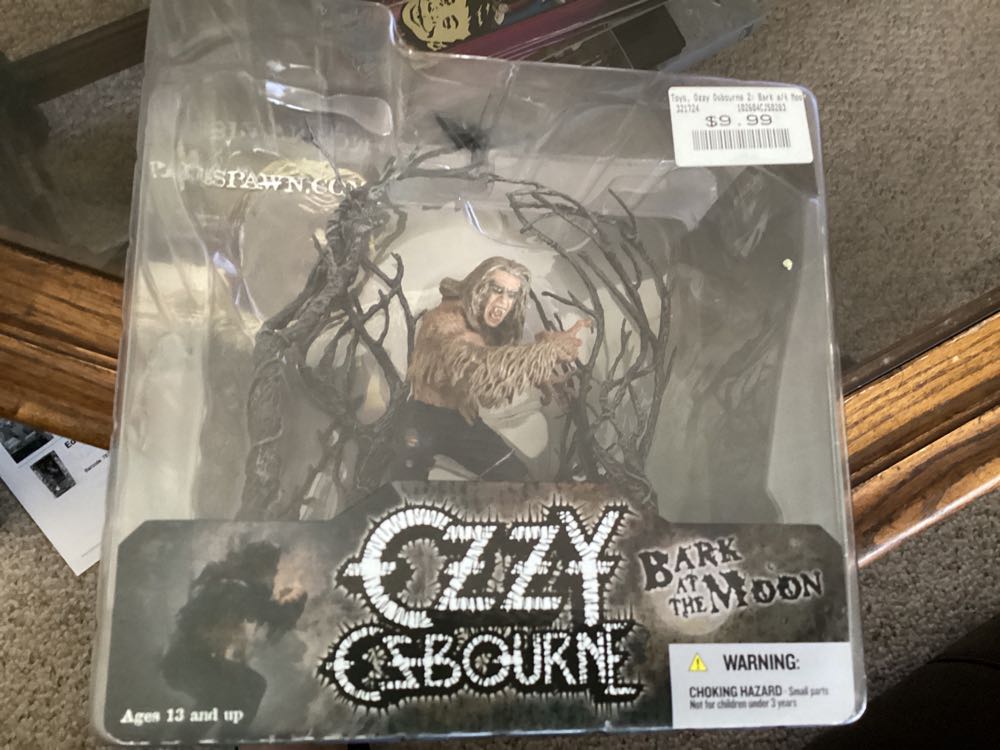 Ozzy Osbourne 6” - McFarlane Toys (Bark At The Moon) action figure collectible [Barcode 787926122923] - Main Image 3