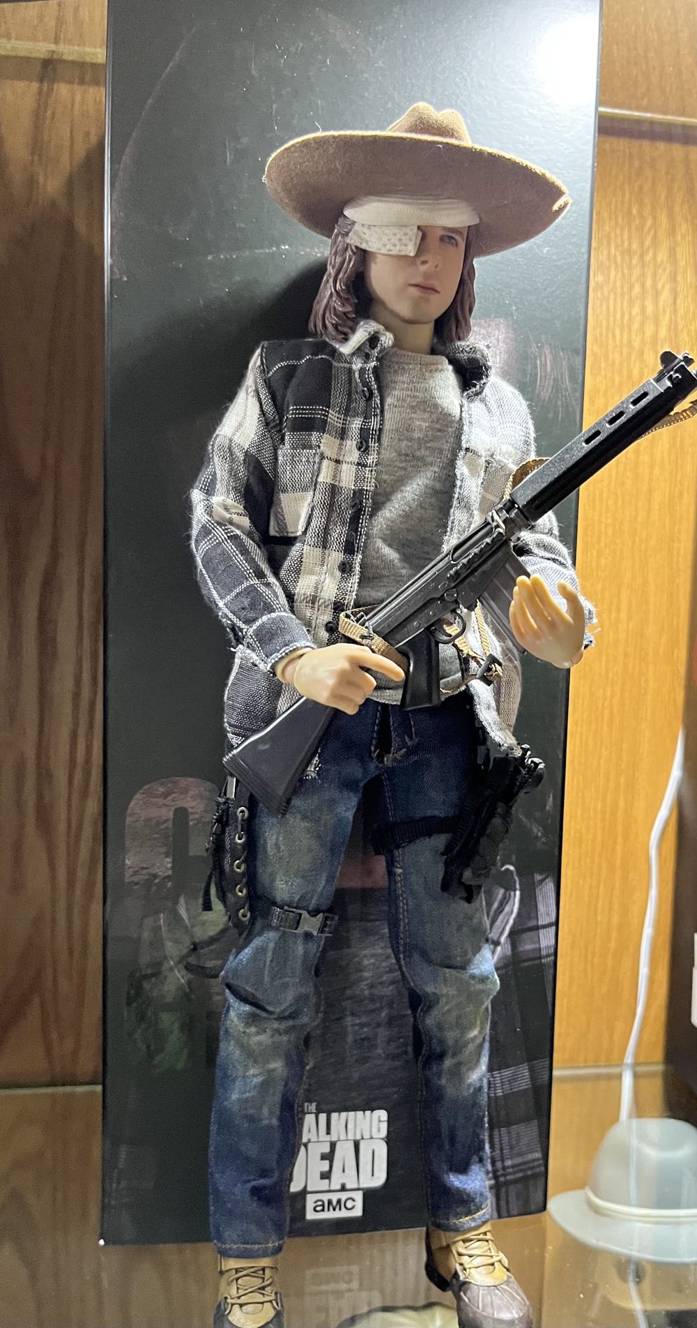 Youngblood: Sentinel - McFarlane Toys (The Walking Dead) action figure collectible [Barcode 787926131062] - Main Image 2
