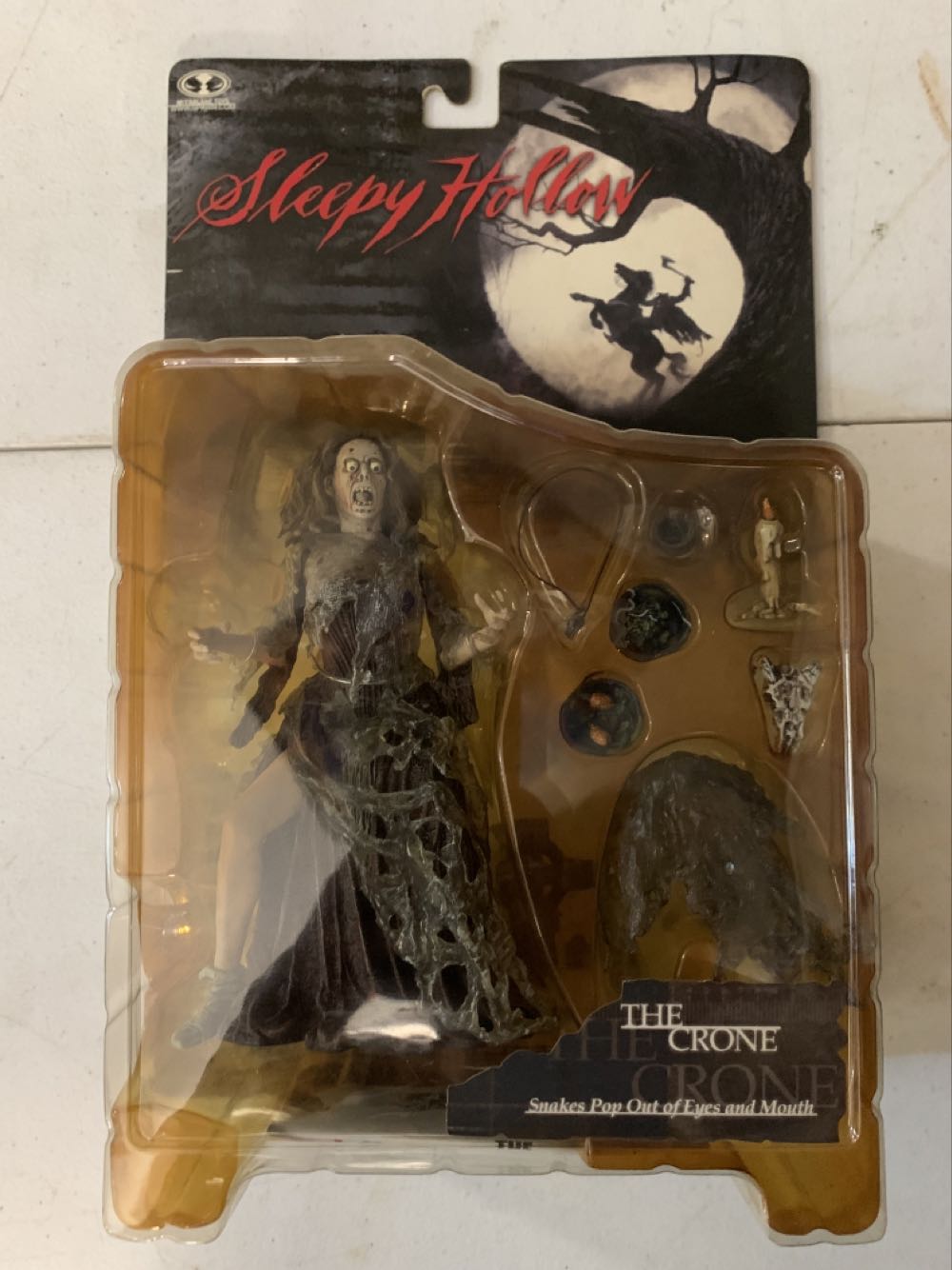 The Crone - McFarlane Toys (Sleepy Hollow) action figure collectible [Barcode 787926144024] - Main Image 2