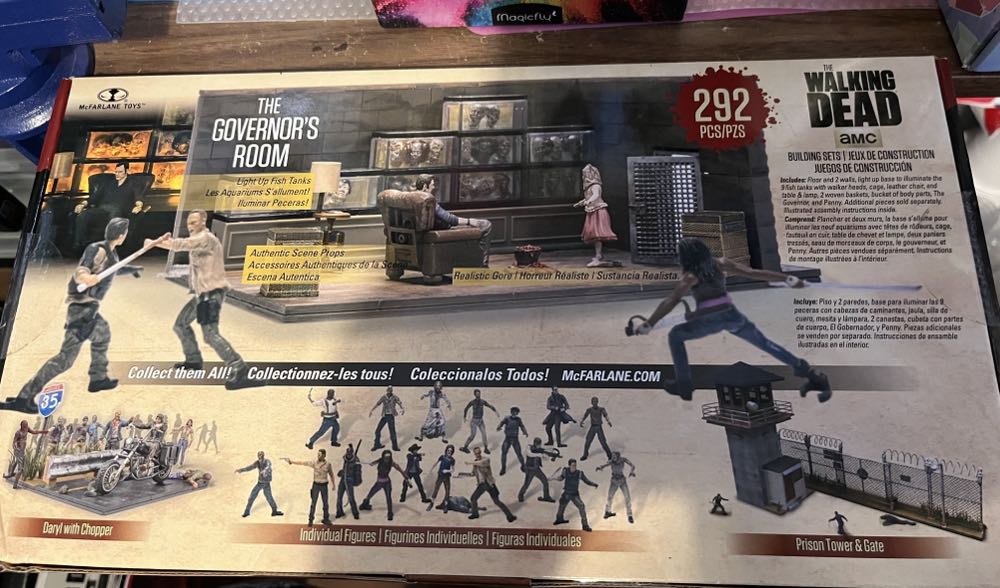 The Walking Dead Building Sets: The Governor’s Room-2014-NY - McFarlane Toys (The Walking Dead AMC) action figure collectible [Barcode 787926145267] - Main Image 3