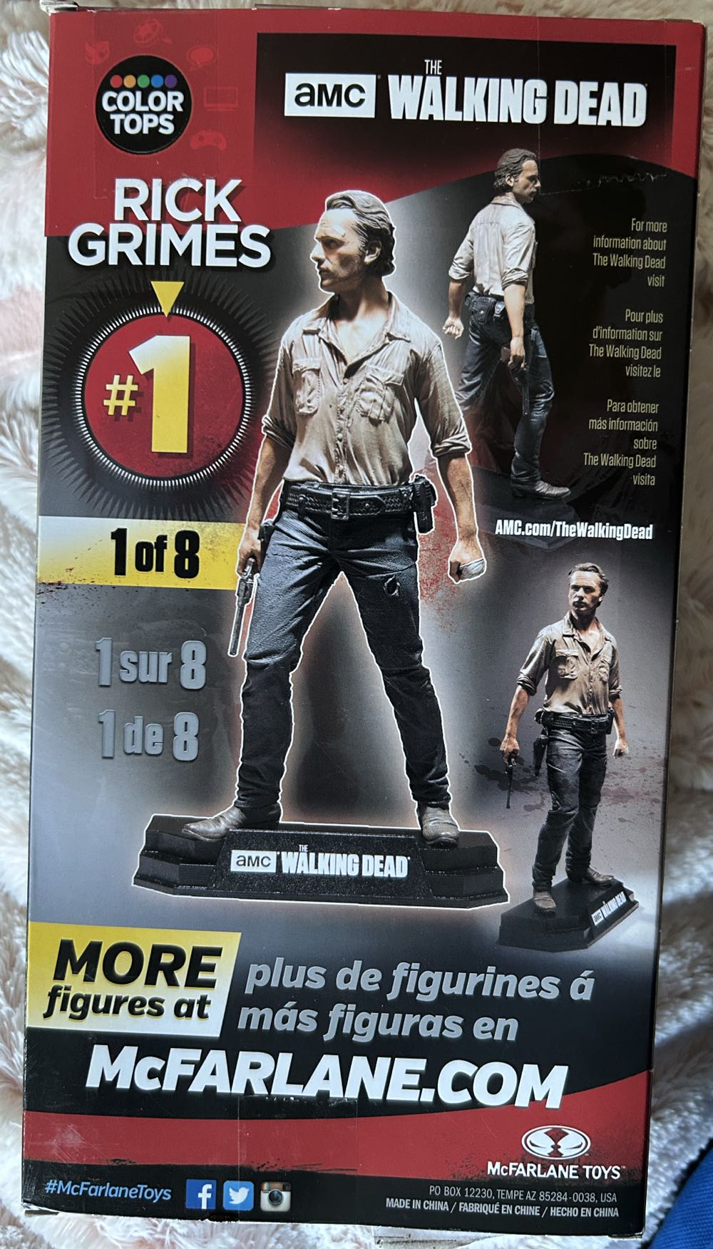 Color Tops - Rick Grimes - McFarlane Toys (The Walking Dead) action figure collectible [Barcode 787926146714] - Main Image 2